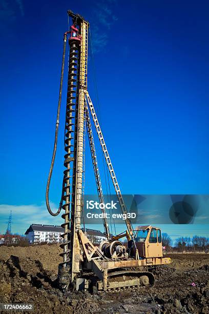 Industrial Torre Perforadora Foto de stock y más banco de imágenes de Acero - Acero, Aire libre, Azul