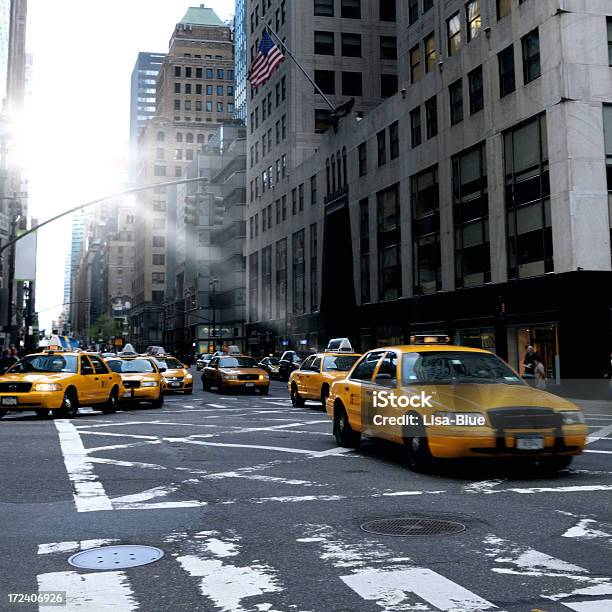 Photo libre de droit de Taxi Embouteillage Du Centreville De New York banque d'images et plus d'images libres de droit de Taxi jaune - Taxi jaune, Embouteillage, New York City