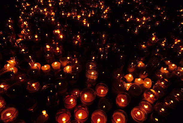 istock Sea of Candles 172409091