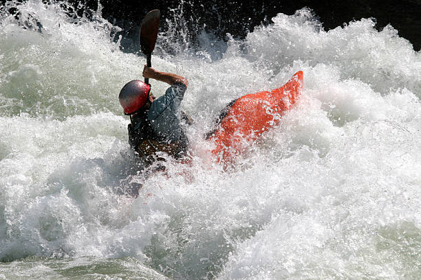 show aquático - white water atlanta kayak rapid kayaking - fotografias e filmes do acervo
