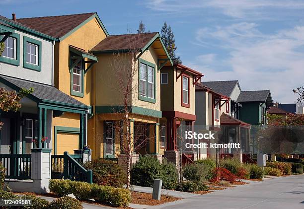 Colorato Townhomes - Fotografie stock e altre immagini di Sacramento - California settentrionale - Sacramento - California settentrionale, Comunità, Quartiere residenziale