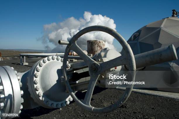 Foto de Geotérmica e mais fotos de stock de Breaking New Ground - Expressão anglo-saxônica - Breaking New Ground - Expressão anglo-saxônica, Cano de exaustor, Chaminé