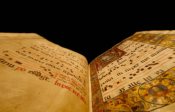 livre de la chanson - medieval music photos et images de collection