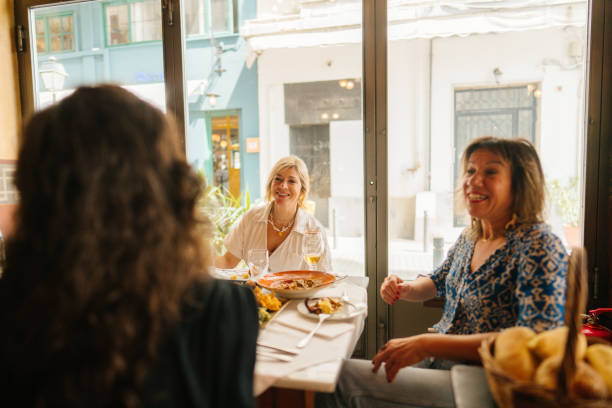 istock Female friends on a brunch in a restaurant 1724101431