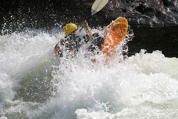 ジャンプ - kayaking white water atlanta river nature ス��トックフォトと画像