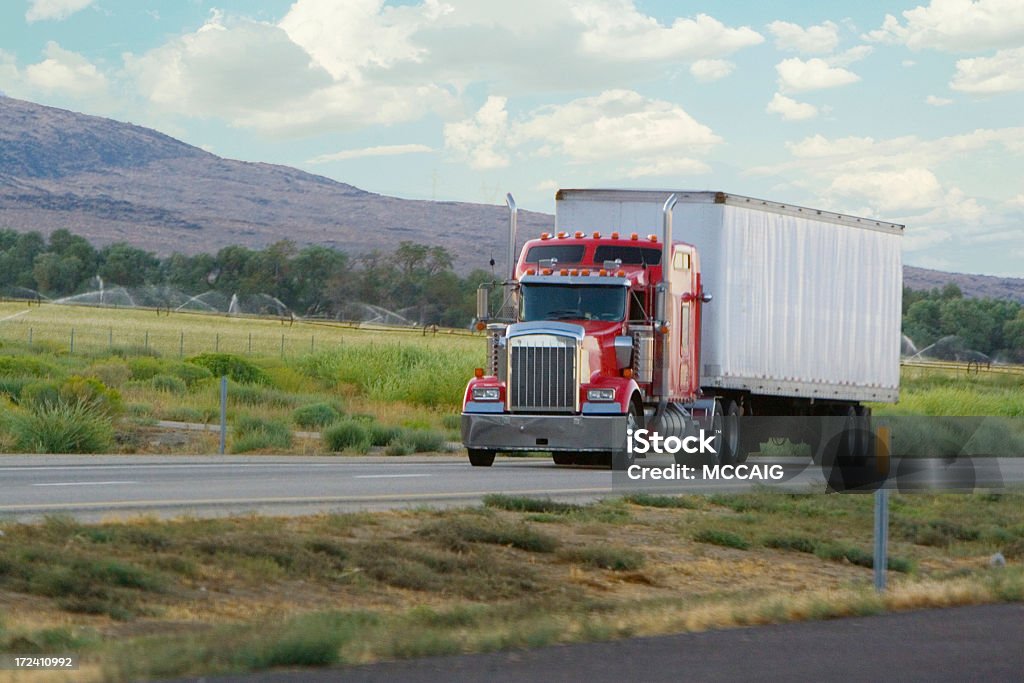 semi-truck - Lizenzfrei Lastzug Stock-Foto