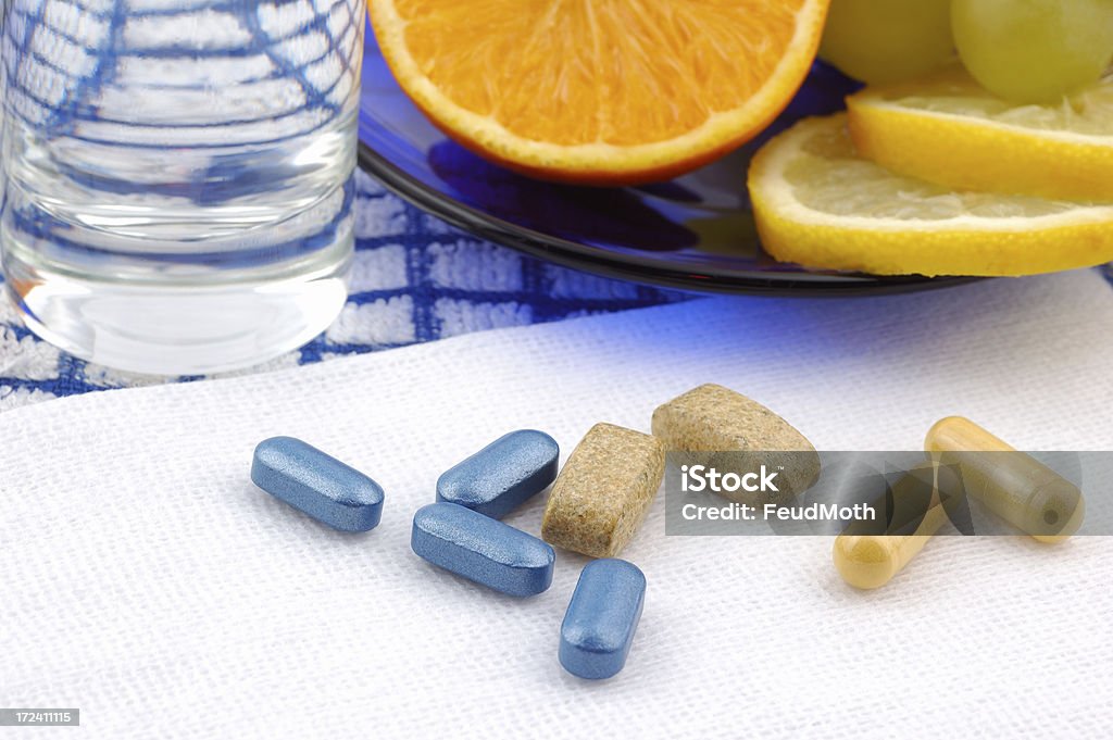 Gesunde breakfest mit Tabletten - Lizenzfrei Blau Stock-Foto