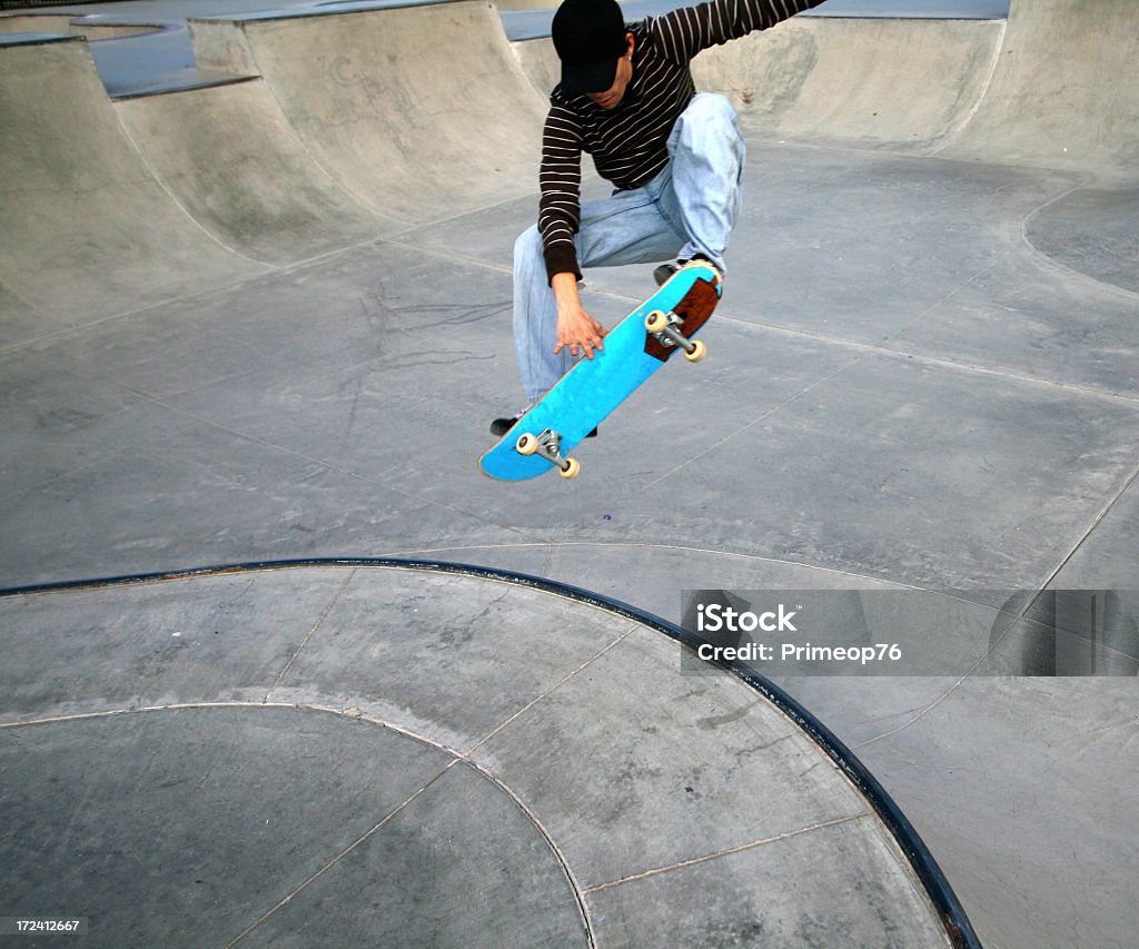 Mi-Air skateur (Desert'Lypse, El Segundo - Photo de Faire du skate-board libre de droits