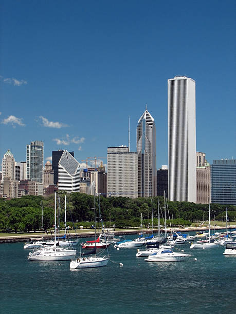 Cтоковое фото Чикаго и видом на береговую линию горизонта и Марина