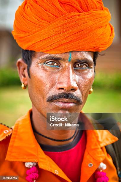 Young Indian Man Foto de stock y más banco de imágenes de Tradición - Tradición, Varón, 30-39 años