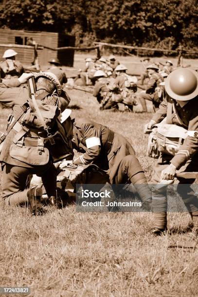 Vítima Da Guerra - Fotografias de stock e mais imagens de Primeira Guerra Mundial - Primeira Guerra Mundial, 1916, Batalha - Guerra