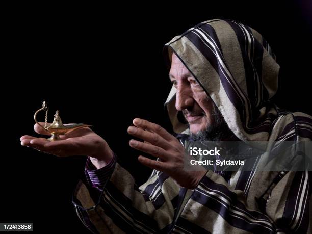 Foto de Aladdin e mais fotos de stock de Gênio - Criatura Mítica - Gênio - Criatura Mítica, Lâmpada Mágica, Antiguidades