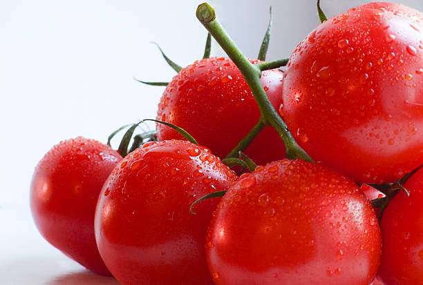 istock Bunch of tomatoes 172414118