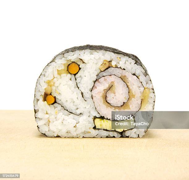 Sushi California - Fotografias de stock e mais imagens de Alimentação Saudável - Alimentação Saudável, Almoço, Arroz - Alimento Básico