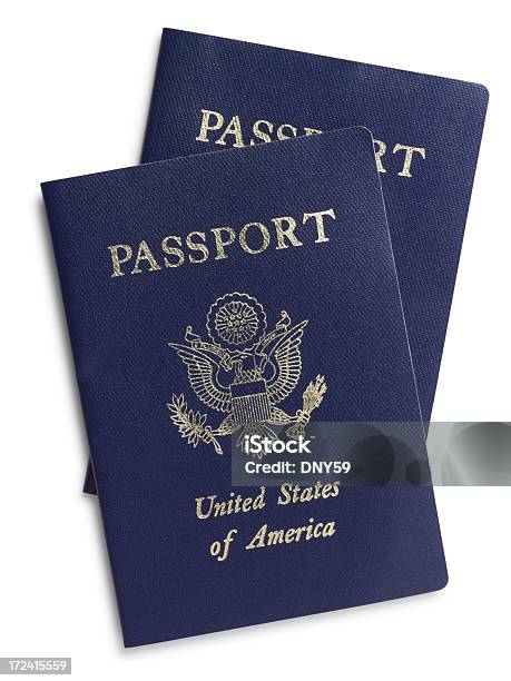 2 つのパスポート - アイデンティティーのストックフォトや画像を多数ご用意 - アイデンティティー, カットアウト, パスポート
