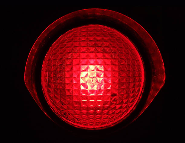 красный стоп свет - red light стоковые фото и изображения