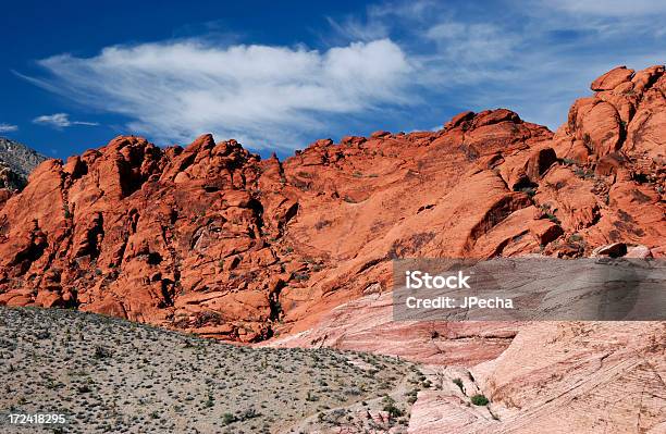 Foto de Red Rocks e mais fotos de stock de Área Nacional de Conservação do Desfiladeiro Red Rock - Área Nacional de Conservação do Desfiladeiro Red Rock, Areia, Arenito