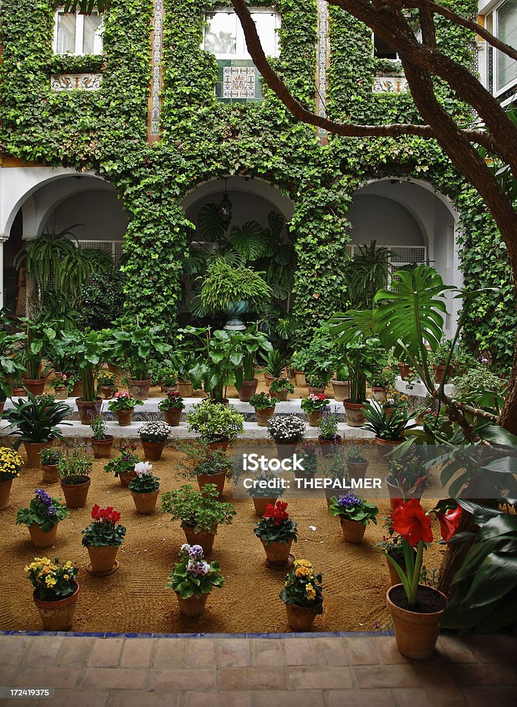 Wewnętrzny dziedziniec w sevilla - Zbiór zdjęć royalty-free (Sewilla)