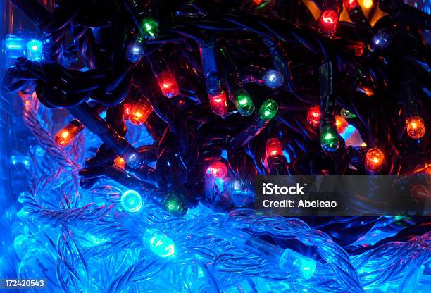 Foto de Fundo De Luzes De Natal e mais fotos de stock de Azul - Azul, Azul Turquesa, Bola de Árvore de Natal