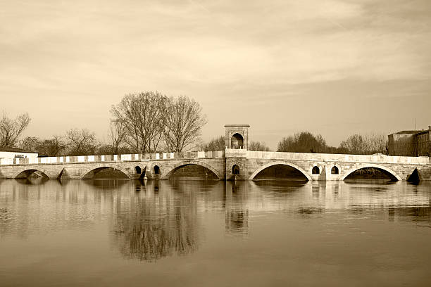 otomana puente edirne - edirne bridge reflection sea passage fotografías e imágenes de stock