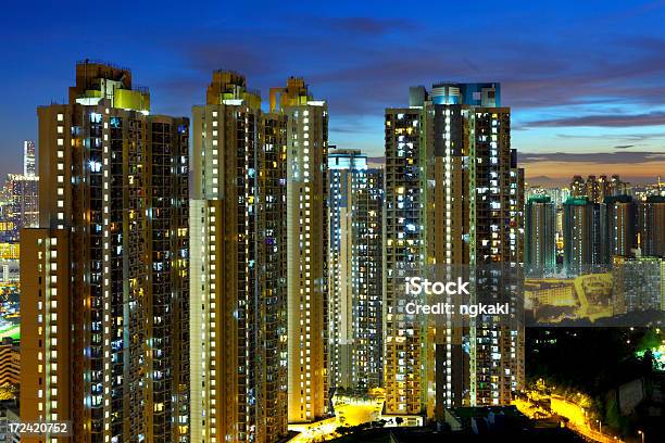公共ハウスビル香港 - アジア大陸のストックフォトや画像を多数ご用意 - アジア大陸, イルミネーション, パブ
