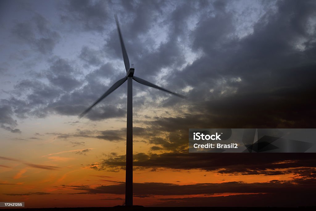 Ветряная электростанция Электростанция - Стоковые фото Machinery роялти-фри