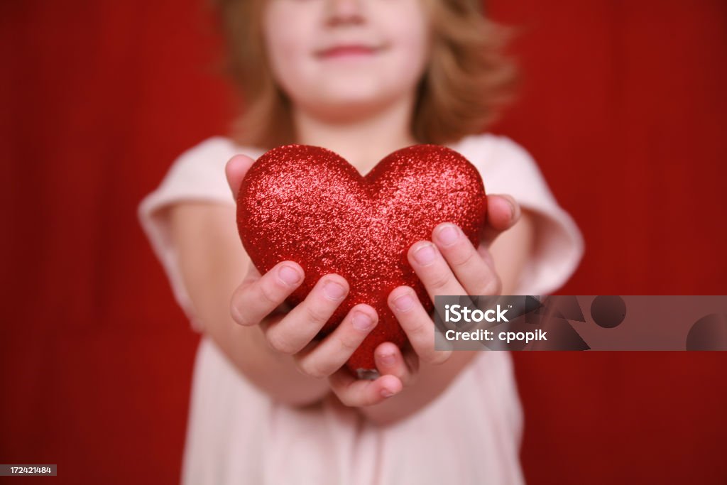 Child's Heart-благотворительные организации - Стоковые фото Ребёнок роялти-фри