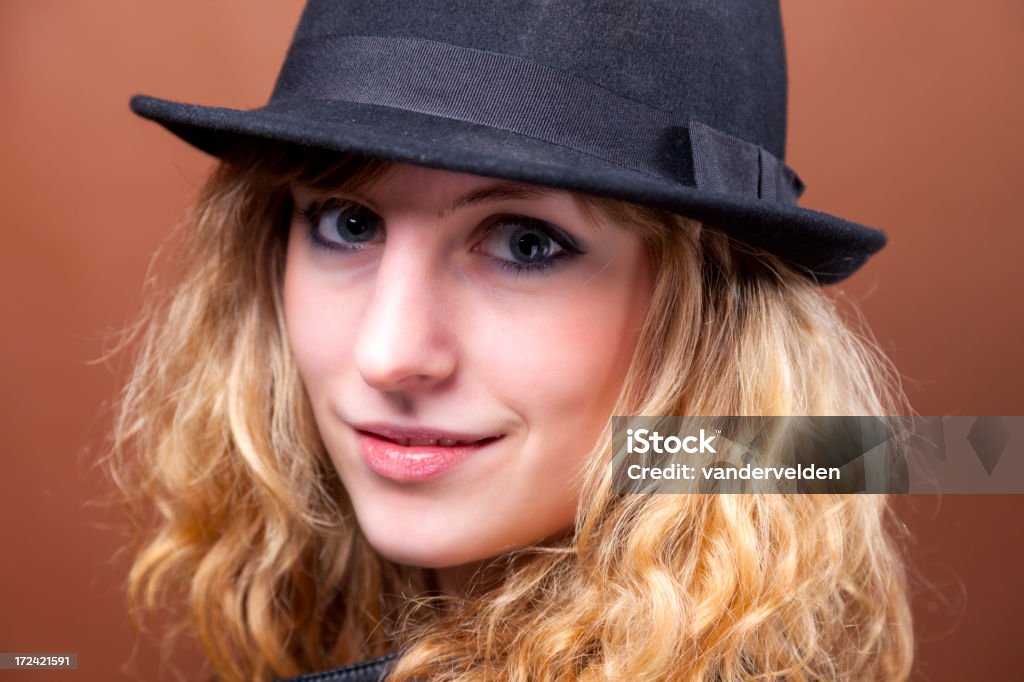 Chica en un sombrero - Foto de stock de 18-19 años libre de derechos