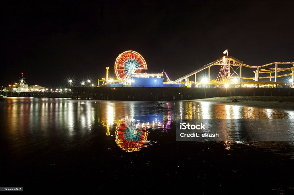 Santa Monica Пристань на ночь - Стоковые фото Американские горки роялти-фри
