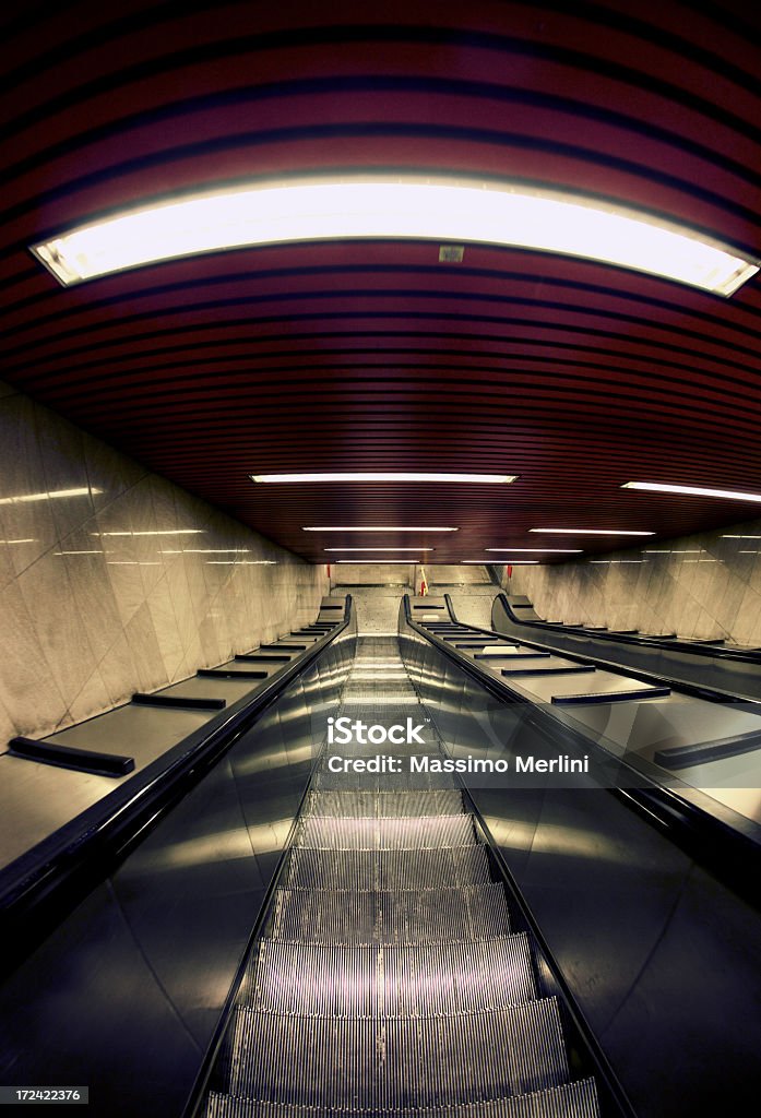 Estação de metrô - Foto de stock de Metrô royalty-free
