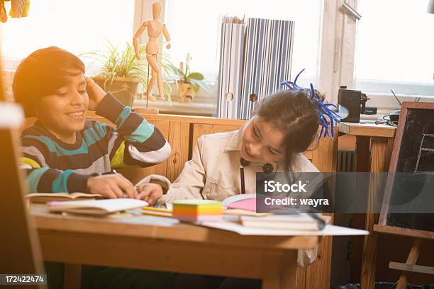 Questo I Compiti - Fotografie stock e altre immagini di Adolescente - Adolescente, Allegro, Attività