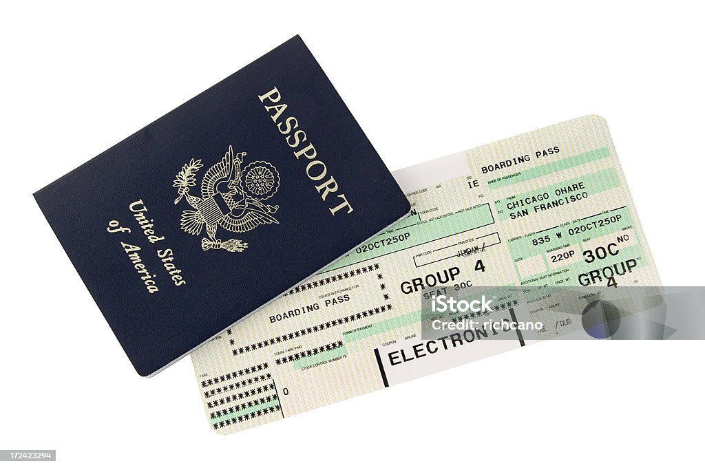 Passaporto e una carta d'imbarco - Foto stock royalty-free di Biglietto aereo