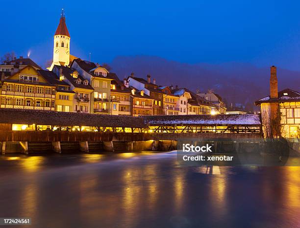 Thun Stadt In Der Nacht Zentrum Der Schweiz Stockfoto und mehr Bilder von Nacht - Nacht, Bern, Kanton Bern