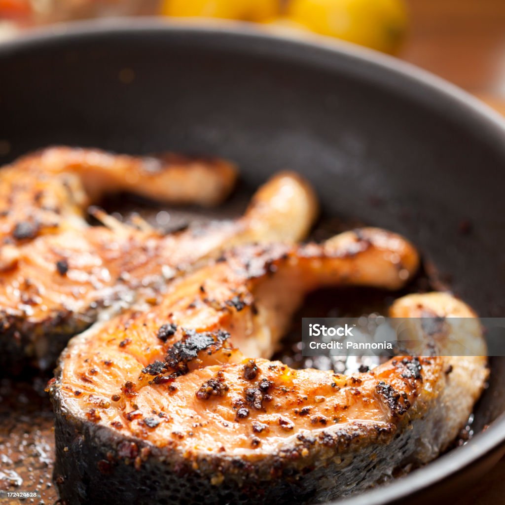 Gebratener Lachs - Lizenzfrei Fettgebraten Stock-Foto