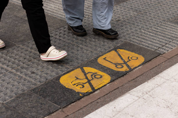 istock Sign prohibiting the movement of scooters on the sidewalk. 1724251800