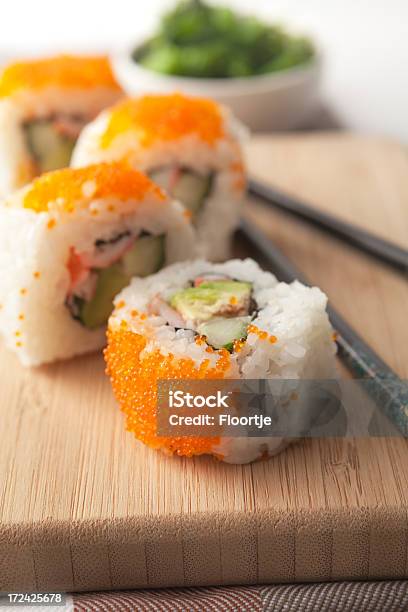 Sushi Imagens Sushi Maki - Fotografias de stock e mais imagens de Comida - Comida, Sushi, Abacate