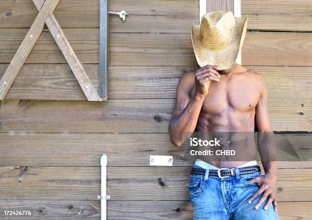 Photo libre de droit de Le Cowboy banque d'images et plus d'images libres de droit de Cow-boy - Cow-boy, Sensualité, Adulte