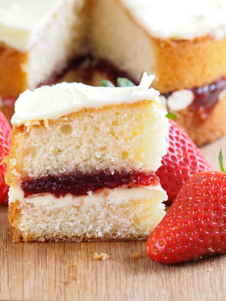 istock Chocolate and strawberry cake 172426803