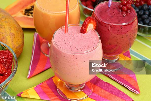 Foto de Smoothies Variados e mais fotos de stock de Alimentação Saudável - Alimentação Saudável, Bebida, Colorido