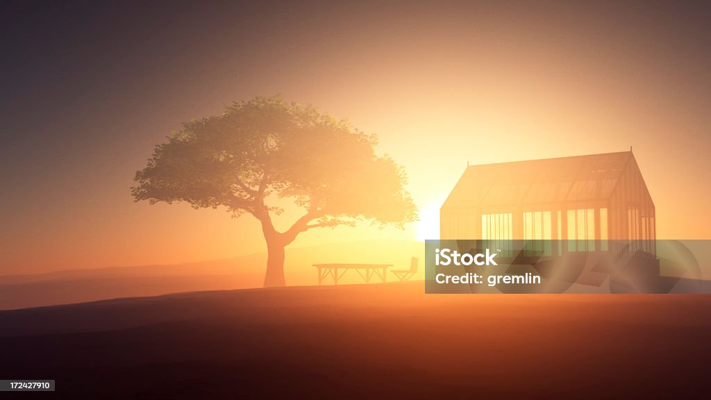 Farmyard greenhouse contra la puesta de sol de verano - Foto de stock de Aire libre libre de derechos