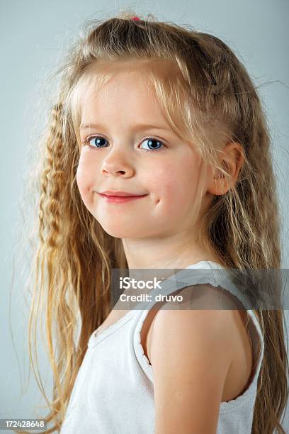 Piccola Principessa - Fotografie stock e altre immagini di 4-5 anni - 4-5 anni, Abbigliamento, Abbigliamento casual