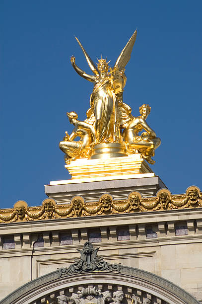 estatua dorada - opera garnier european culture vertical tourist fotografías e imágenes de stock