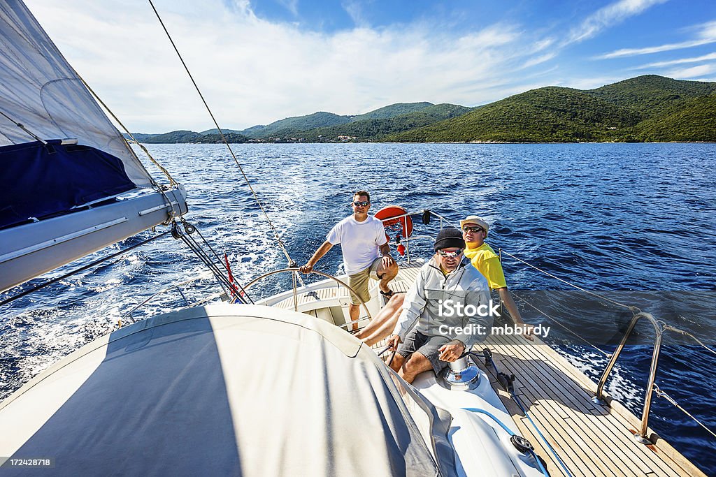 Tripulação de barco à vela - Foto de stock de A caminho royalty-free