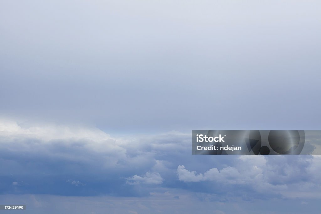 błękitne niebo i chmury - Zbiór zdjęć royalty-free (Aranżacja)