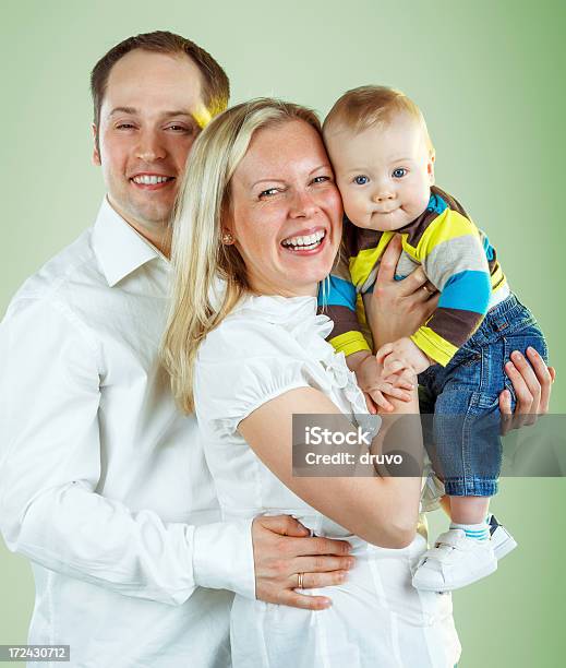 젊은 행복함 부품군 2세대 가족에 대한 스톡 사진 및 기타 이미지 - 2세대 가족, 30-39세, 6-11 개월