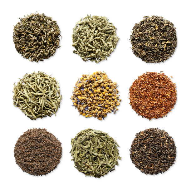 variedade de ervas de folhas soltas teas em de pilhas - dry tea imagens e fotografias de stock