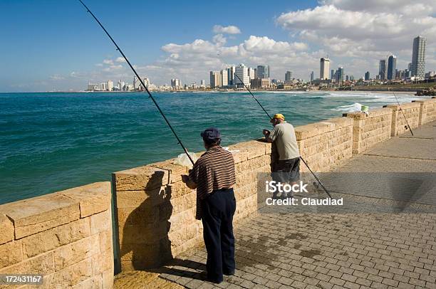 Tel Aviv - Fotografie stock e altre immagini di Città - Città, Due persone, Pescatore