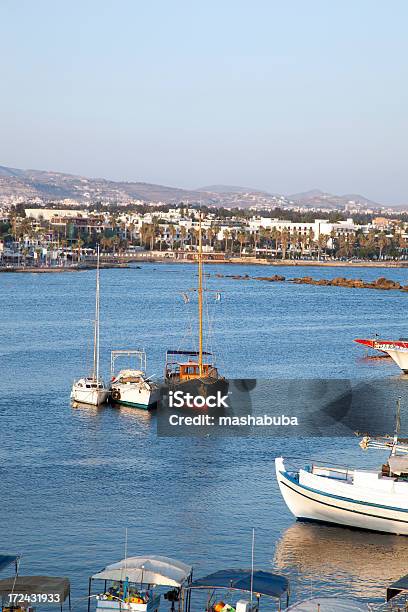 Photo libre de droit de Paphos Port banque d'images et plus d'images libres de droit de Bateau à moteur - Bateau à moteur, Destination de voyage, Eau