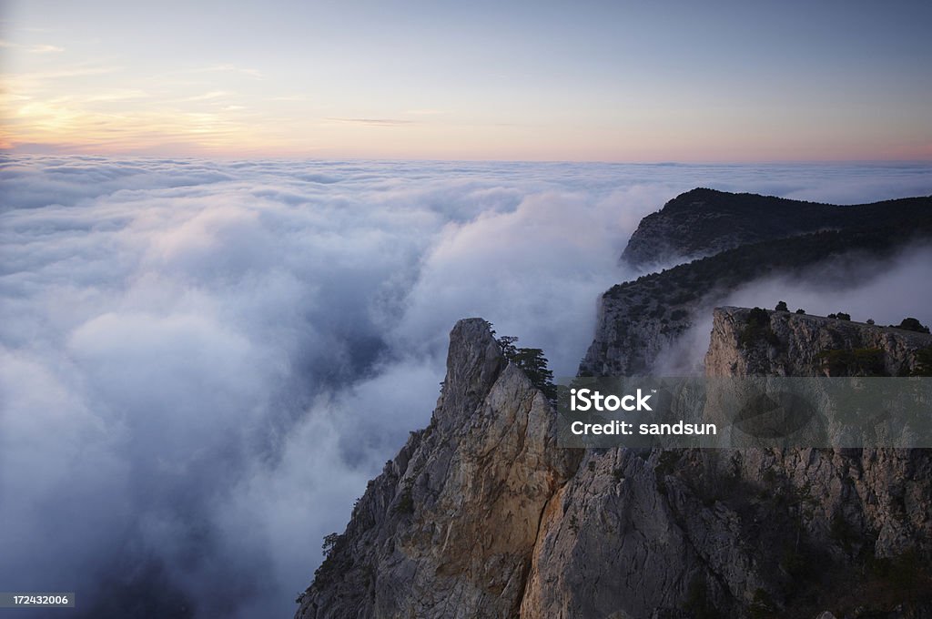 Felsen in der cloud - Lizenzfrei Abenddämmerung Stock-Foto