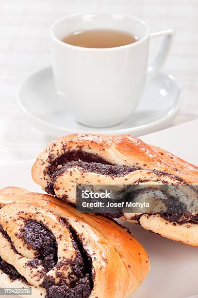 Frühstück Mit Süßen Mohn Rolls Stockfoto und mehr Bilder von Brotsorte - Brotsorte, Bäckerei, Dessert